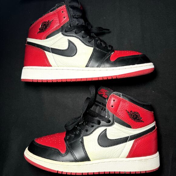 Size 6 - Nike Air Jordan 1 OG BG 'Bred Toe' 2018 Shoes - Picture 2 of 8